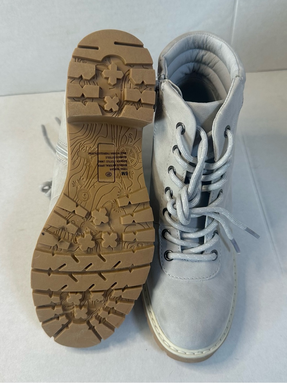 Maurices Boots Womens 6M Morgan Lace Up Zip Heels Hiker Ankle Bootie Grey - Picture 6 of 9